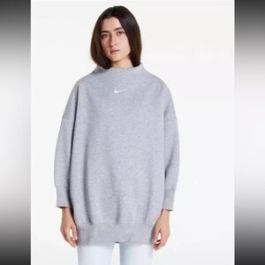 Nike Women's Phoenix Oversized Mock-neck Sweatshirt